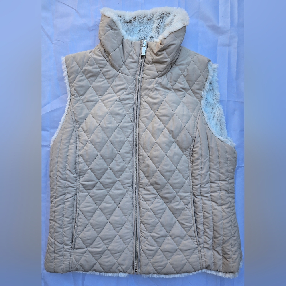 Women's Quilted Cream Vest - soft fleece‎ Sherpa Sz large